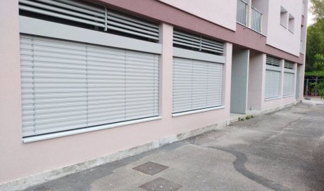 Pose de brise soleil orientable à Saint Etienne de Saint Geoirs