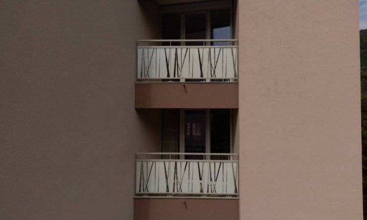 Pose de garde corps sérigraphié sur un balcon à Voiron